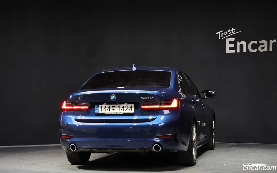 BMW 3 Series 320i 2022 — миниатюра 4