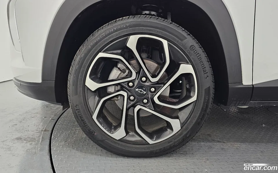 Chevrolet Trax Crossover 1.2 RS 2023 — миниатюра 2
