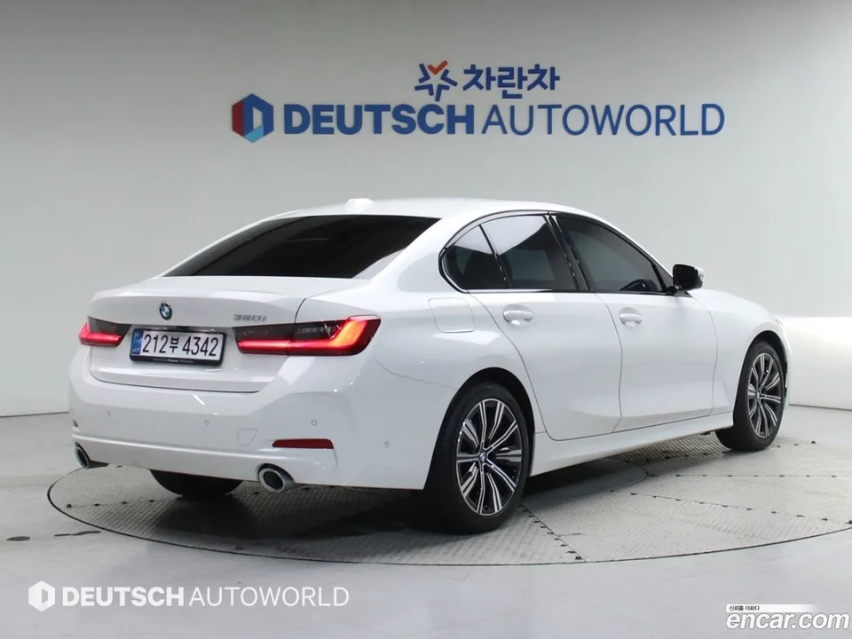 BMW 3 Series 320i 2025 — миниатюра 2