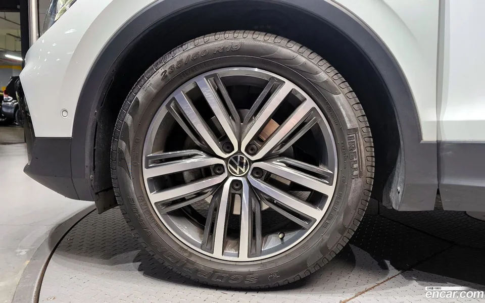 Volkswagen Tiguan 2.0 TDI 2022 — миниатюра 5