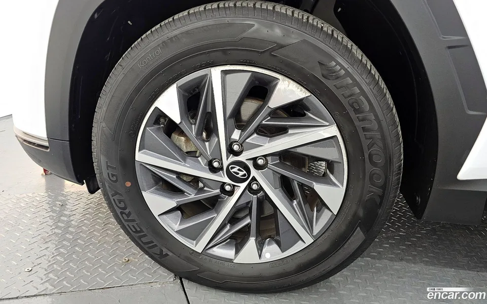 Hyundai Tucson 2.0 2WD 2022 — миниатюра 2