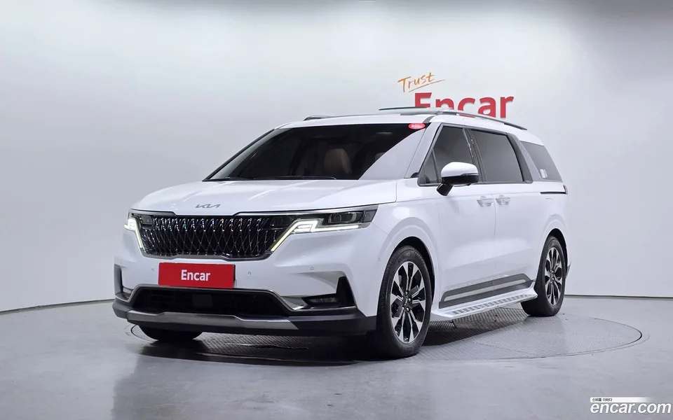 Kia Carnival 9 2022 — фото 1, купить с доставкой в Москву