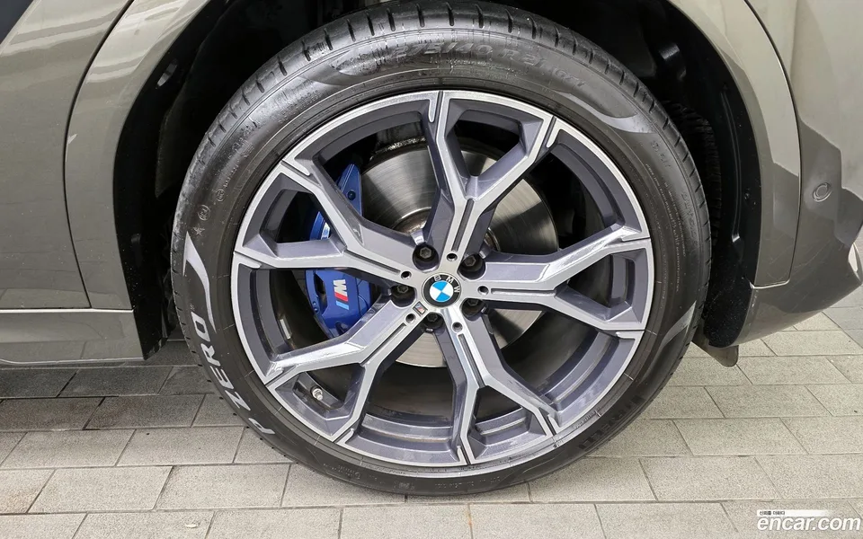 BMW X6 xDrive40i M 2022 — миниатюра 5