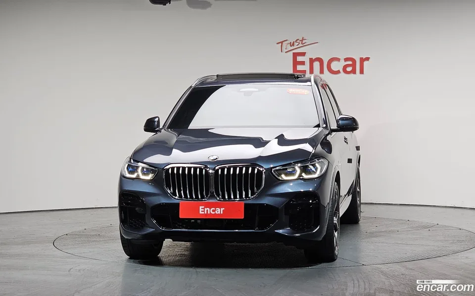 BMW X5 xDrive 40i M 2022 — миниатюра 3