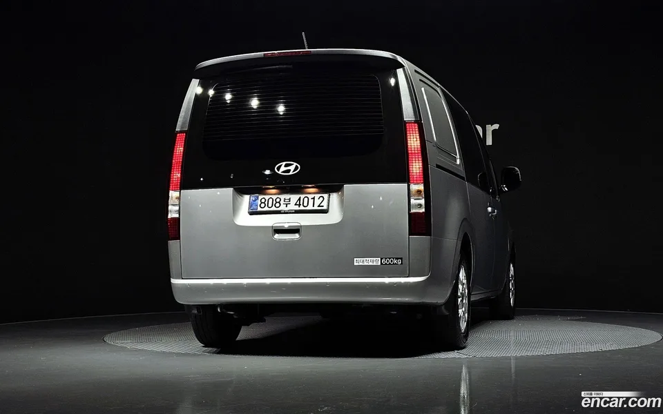 Hyundai Staria HEV 1.6 5 2025 — миниатюра 4