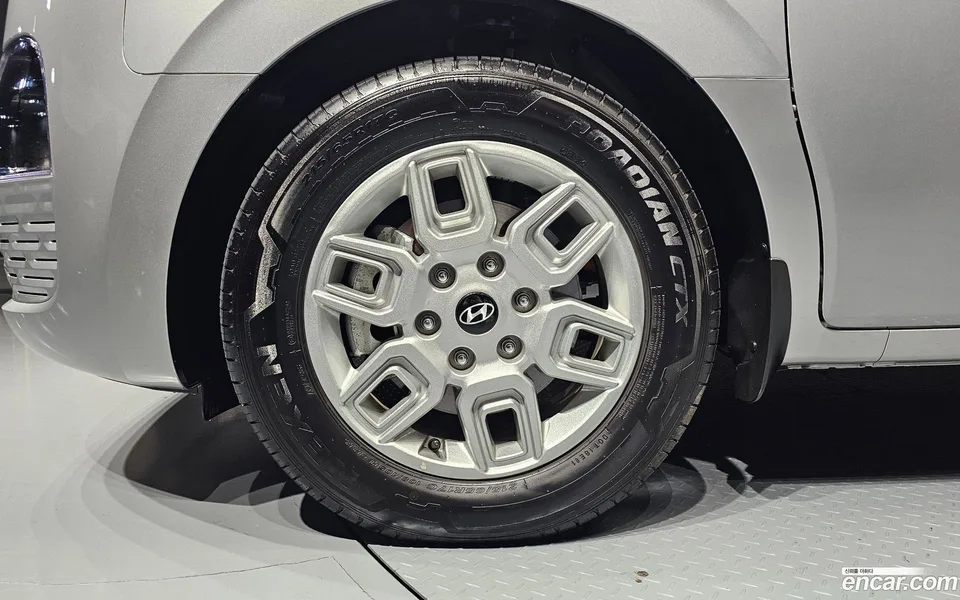 Hyundai Staria HEV 1.6 5 2025 — миниатюра 5