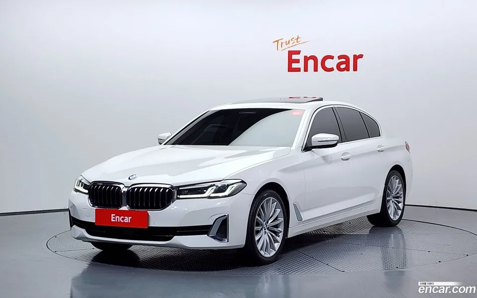 BMW 5 Series 530i 2023 — фото 1, купить с доставкой в Москву