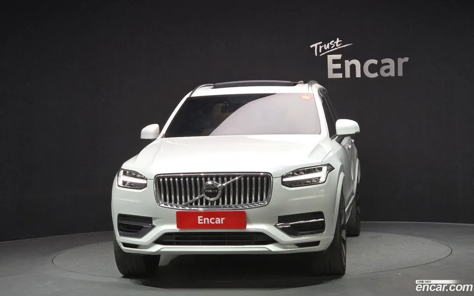 Volvo XC90 T8 2022 — миниатюра 3