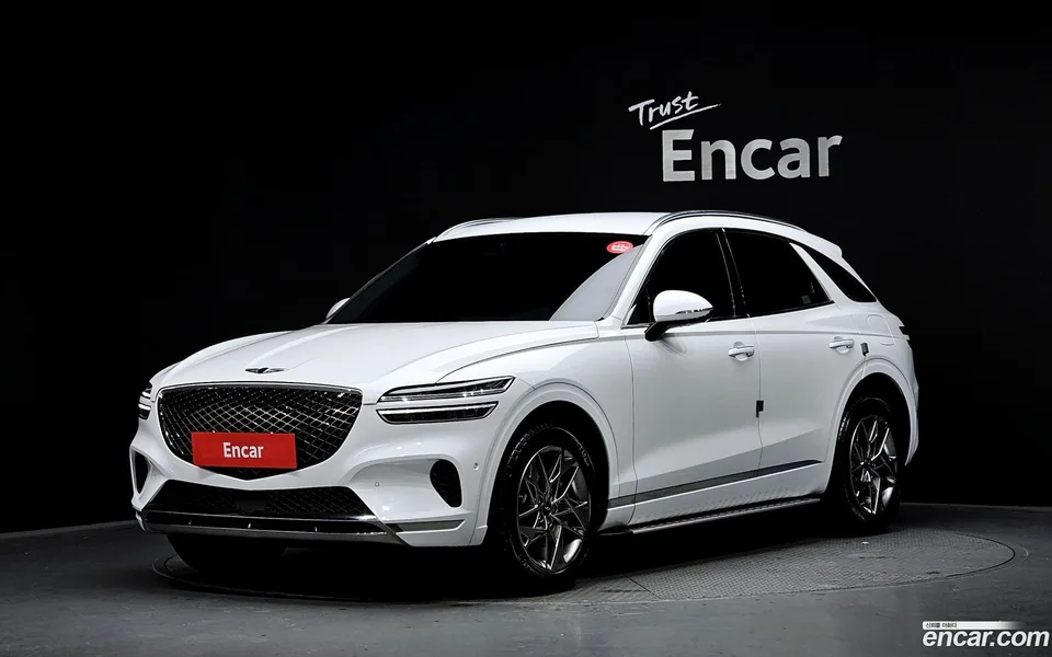 Genesis GV70 2.5T AWD 2023 — фото 1, купить с доставкой в Москву