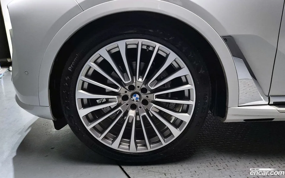 BMW X7 xDrive 40i 6 2023 — миниатюра 5