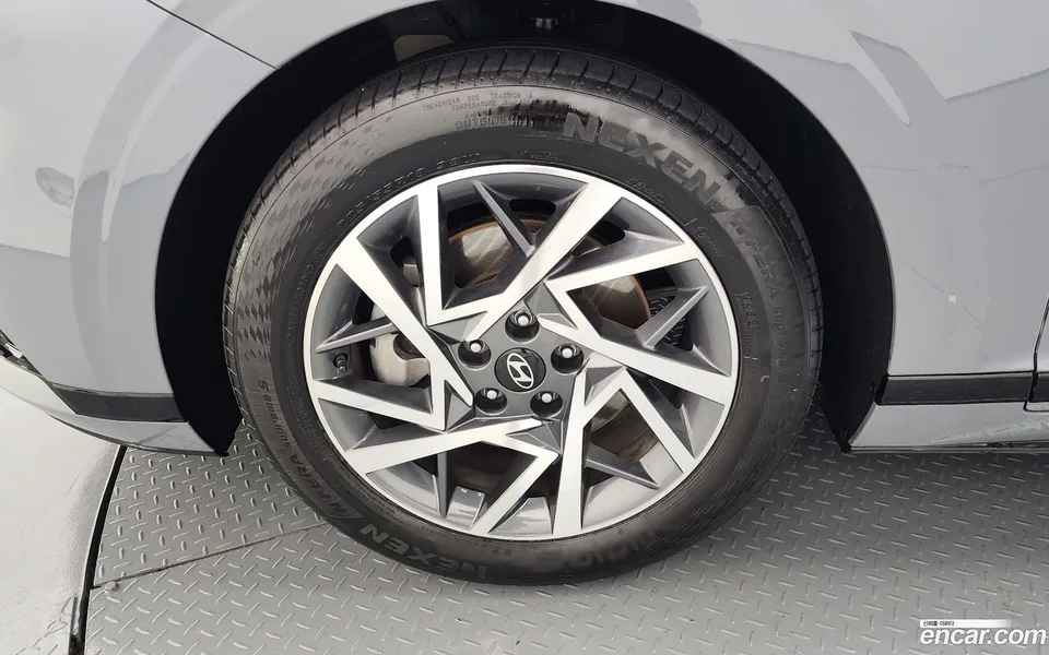 Hyundai Grandeur 2.5 2WD 2023 — миниатюра 2