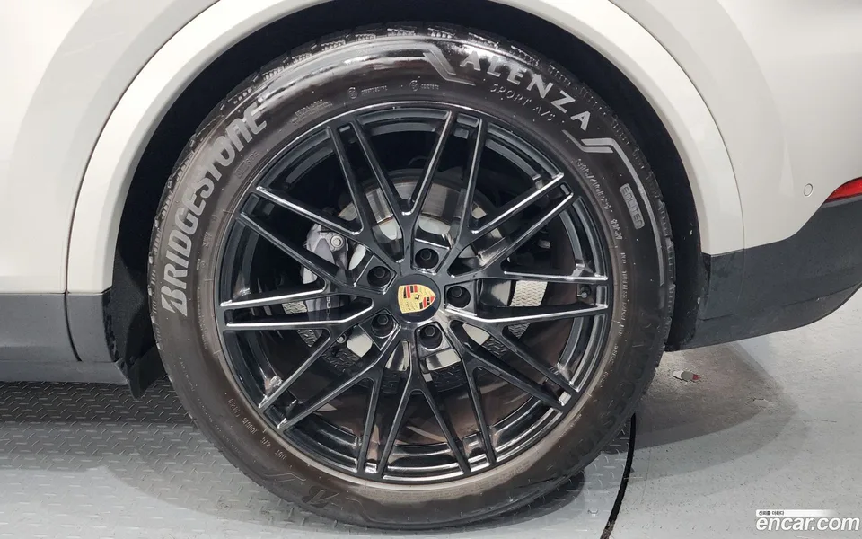 Porsche Cayenne 3.0 2023 — миниатюра 5