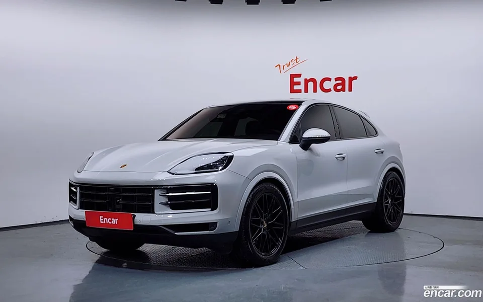 Porsche Cayenne 3.0 2023 — фото 1, купить с доставкой в Москву