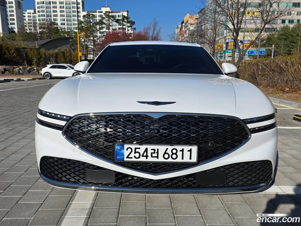 Genesis G90 3.5 AWD 2023 — фото 1, купить с доставкой в Москву