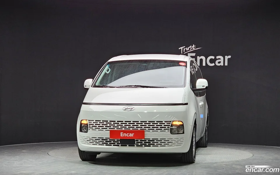Hyundai Staria 9 2023 — миниатюра 3