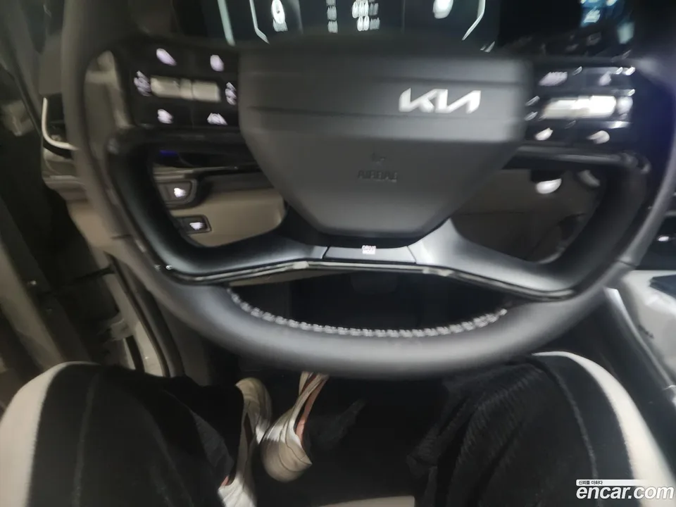 Kia Carnival HEV 9 X Line 2025 — миниатюра 4