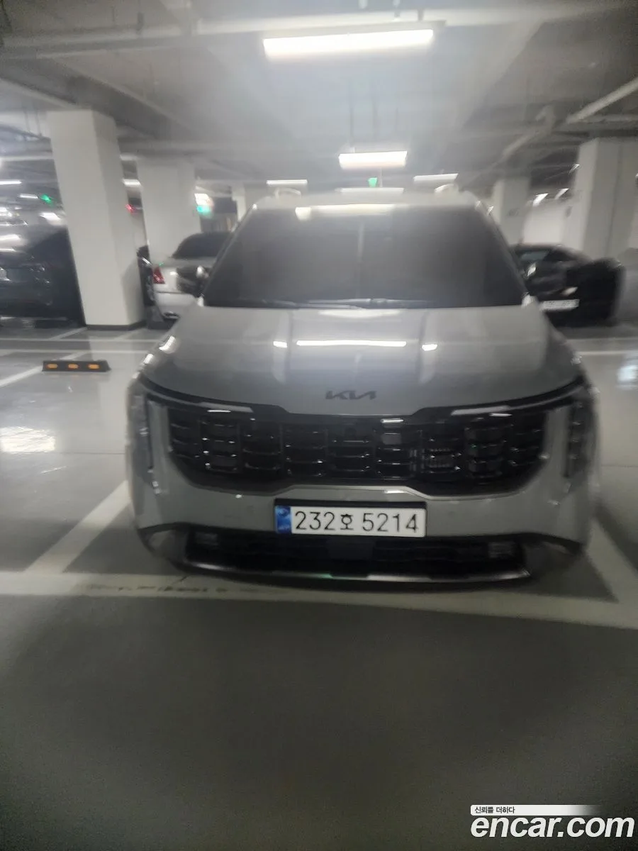 Kia Carnival HEV 9 X Line 2025 — фото 1, купить с доставкой в Москву