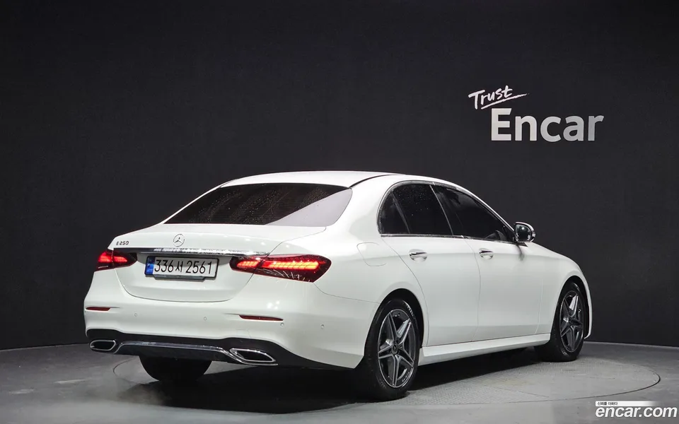 Mercedes-Benz E-Class E250 AMG Line 2023 — миниатюра 2