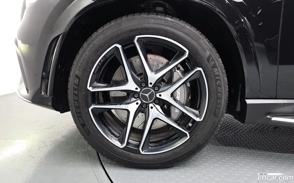 Mercedes-Benz GLE-Class AMG GLE53 4MATIC+ 2023 — миниатюра 2