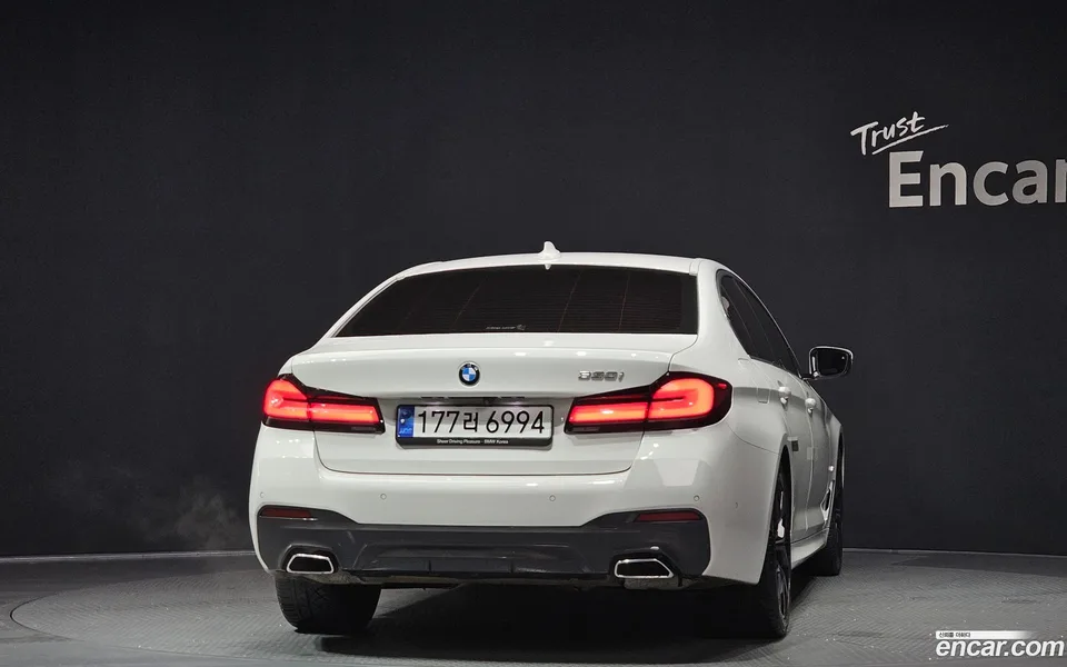 BMW 5 Series 530i M 2023 — миниатюра 4