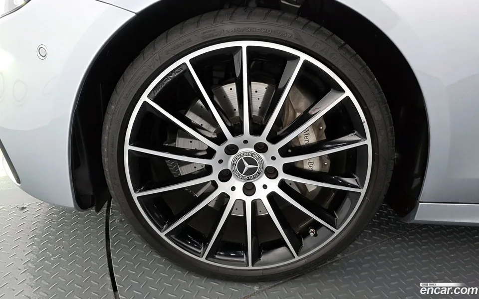Mercedes-Benz E-Class E350 4MATIC AMG Line 2023 — миниатюра 2