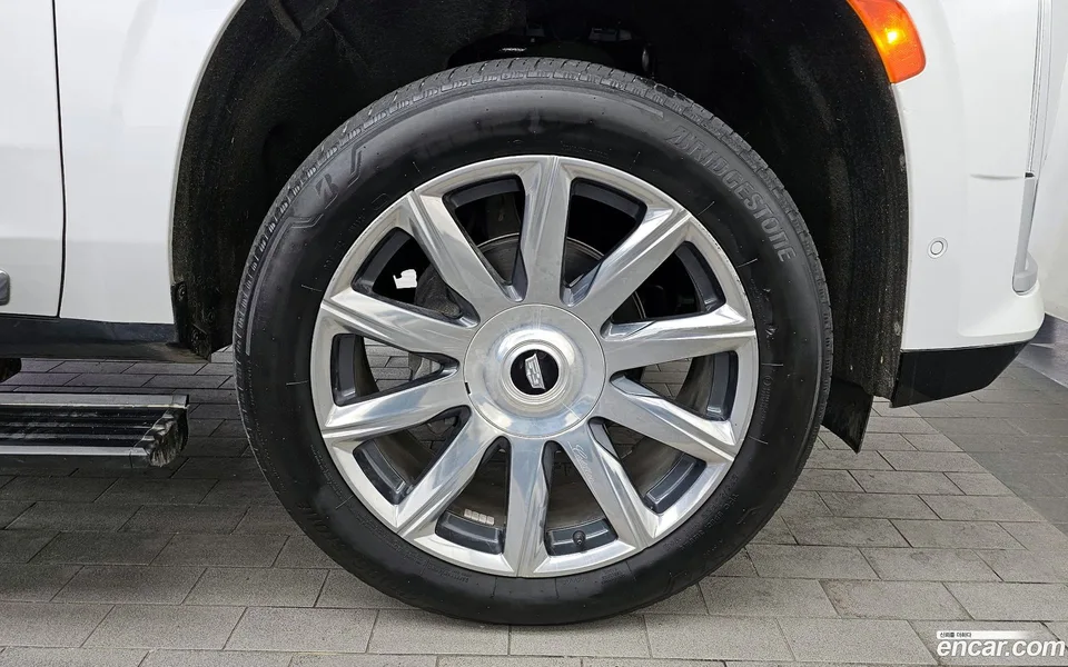 Cadillac Escalade 6.2 2023 — миниатюра 5