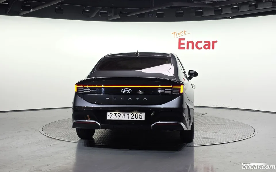 Hyundai Sonata The Edge Hybrid 2025 — миниатюра 4