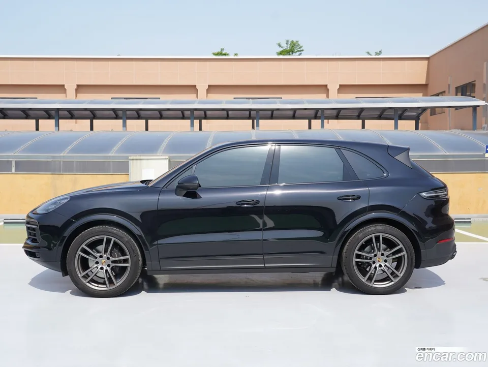 Porsche Cayenne 3.0 2022 — миниатюра 2