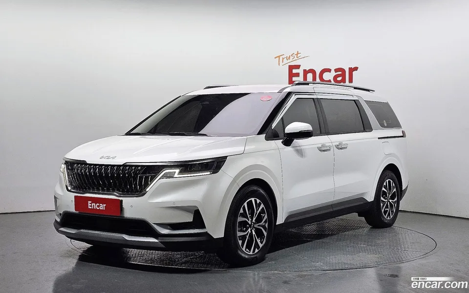 Kia Carnival 9 2022 — фото 1, купить с доставкой в Москву