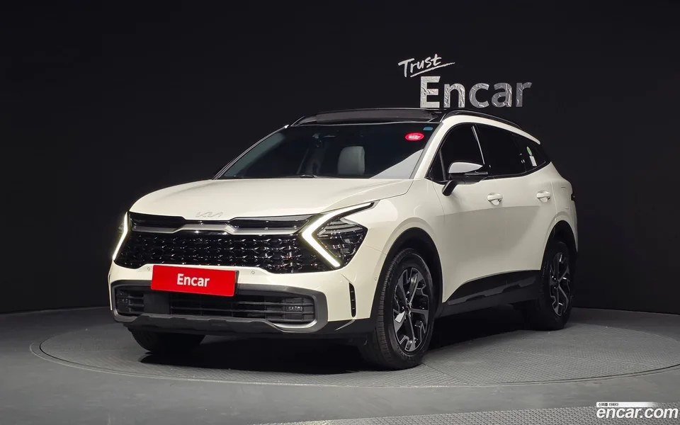 Kia Sportage Hybrid 2WD 2022 — фото 1, купить с доставкой в Москву