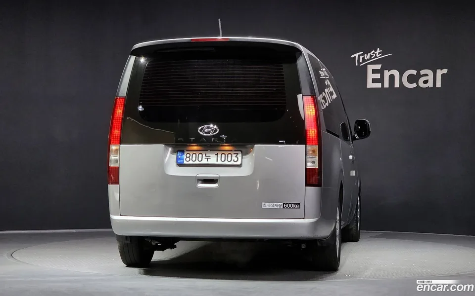 Hyundai Staria L3.5 5 2023 — thumbnail 4