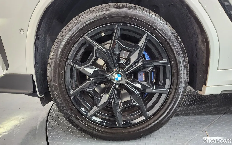 BMW X3 xDrive 20i M 2023 — миниатюра 2