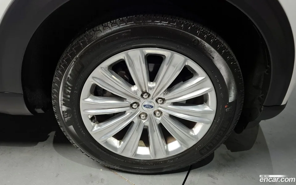 Ford Explorer 2.3 4WD 2022 — миниатюра 2
