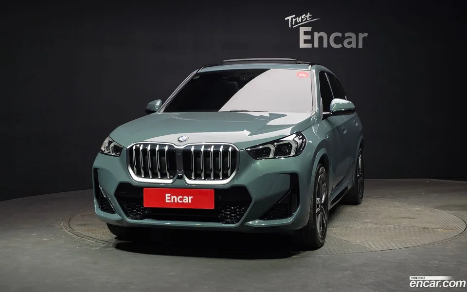 BMW X1 sDrive 20i M 2023 — миниатюра 3