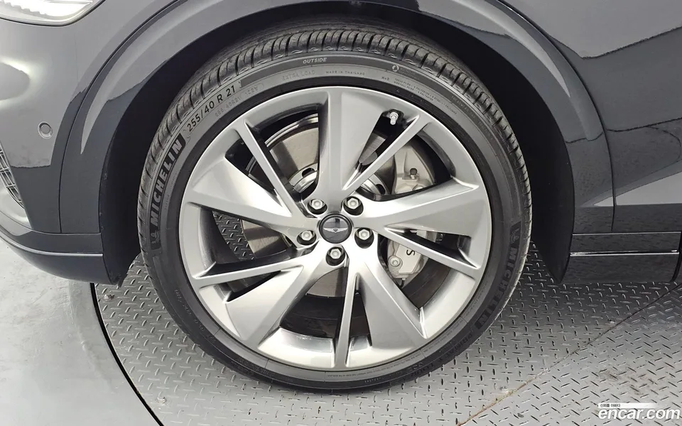 Genesis GV70 2.5T 2WD 2024 — миниатюра 2