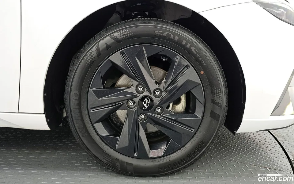Hyundai Avante 1.6 2022 — миниатюра 2