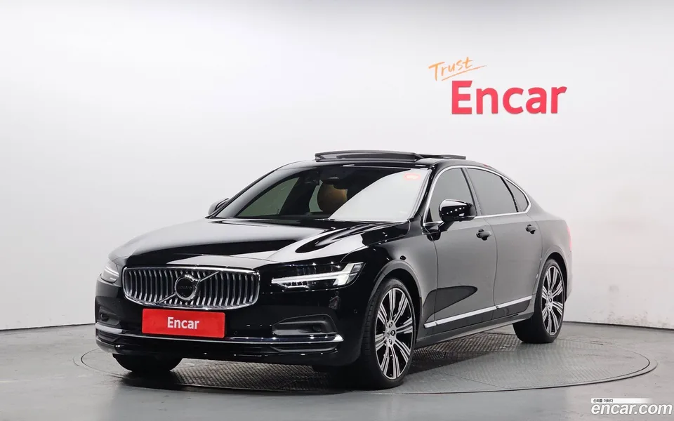 Volvo S90 B6 AWD 2024 — фото 1, купить с доставкой в Москву
