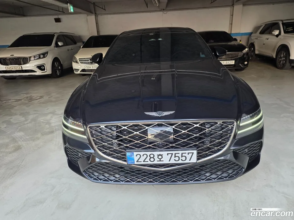 Genesis G80 2.5 2WD 2025 — фото 1, купить с доставкой в Москву