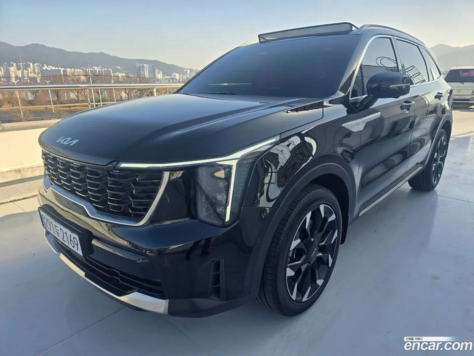 Kia Sorento 2.5T 2WD 2024 — фото 1, купить с доставкой в Москву