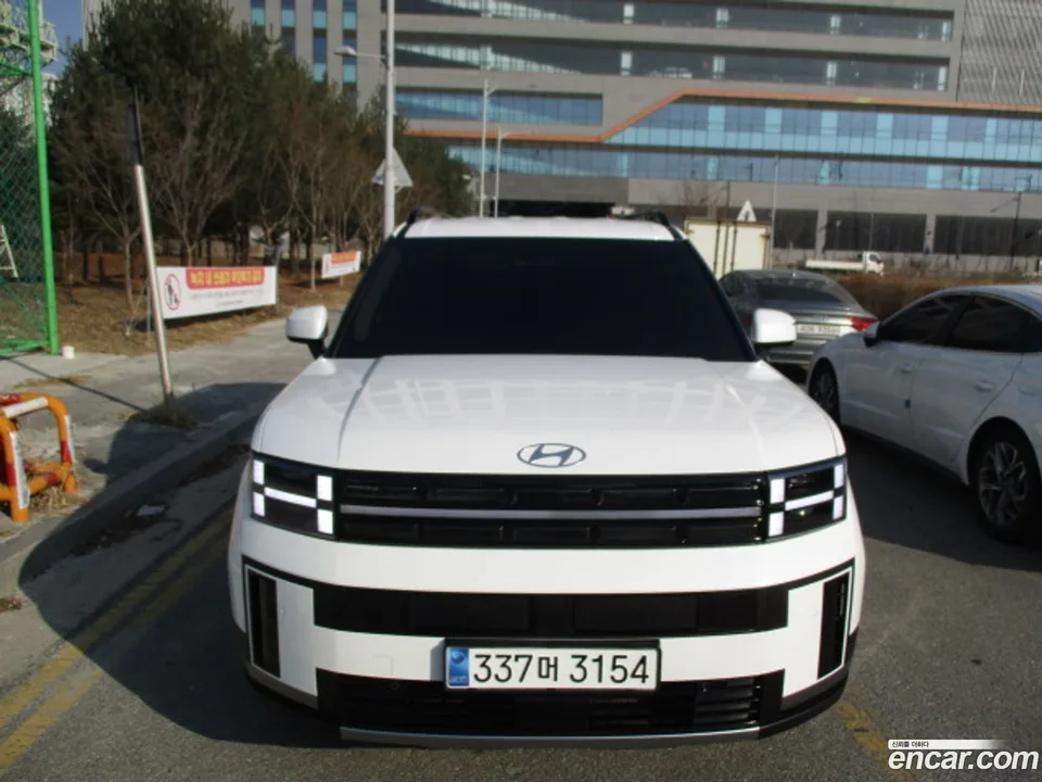Hyundai SantaFe 2.5T 2WD 2024 — фото 1, купить с доставкой в Москву