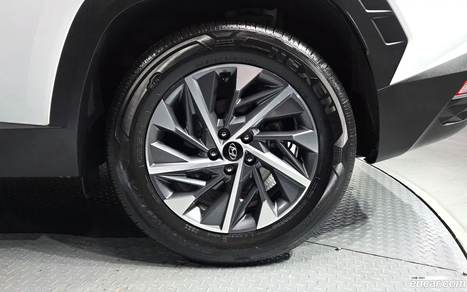 Hyundai Tucson 2.0 2WD 2022 — миниатюра 5