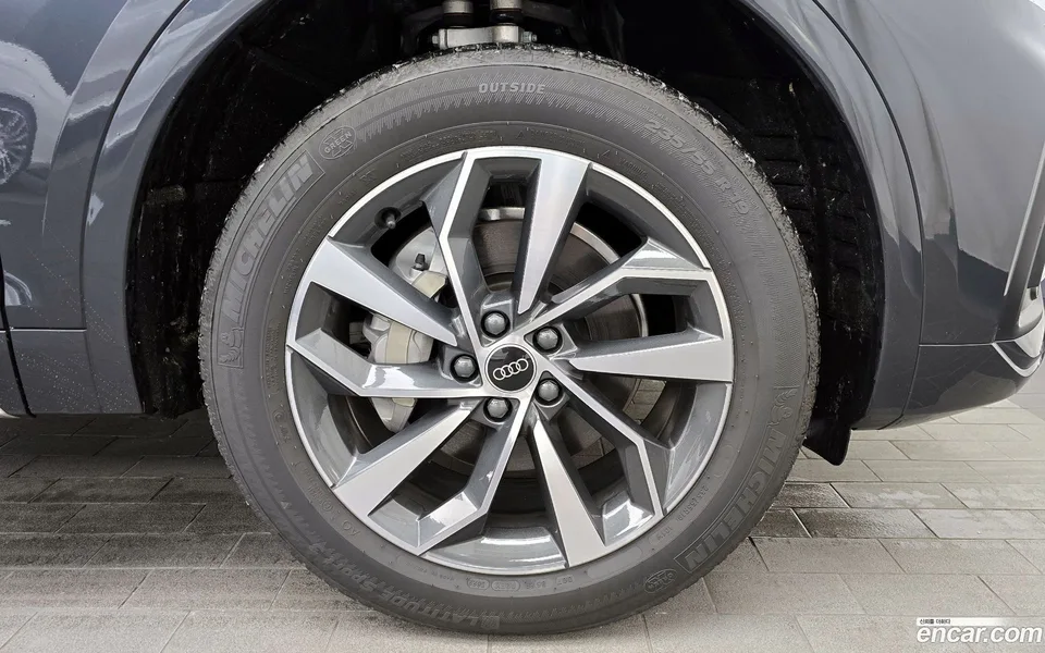 Audi Q5 45 TFSI 2023 — миниатюра 2