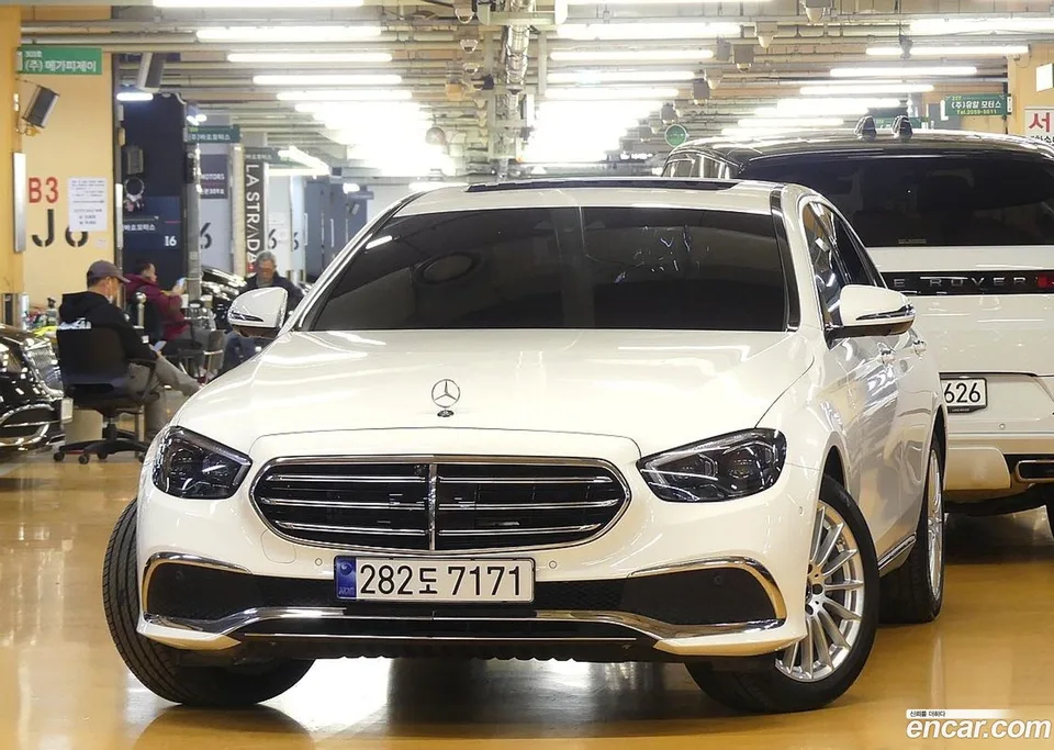 Mercedes-Benz E-Class E250 2023 — миниатюра 3