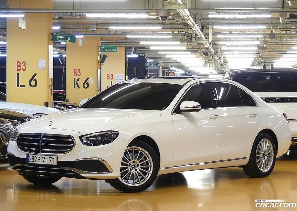 Mercedes-Benz E-Class E250 2023 — фото 1, купить с доставкой в Москву
