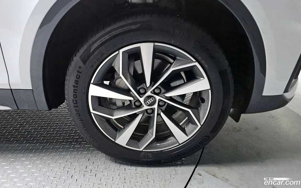 Audi Q5 45 TFSI 2024 — миниатюра 5