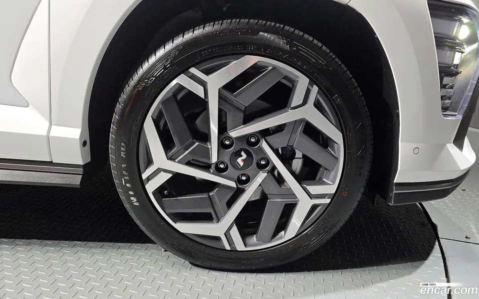 Hyundai Kona 1.6 4WD 2024 — миниатюра 5