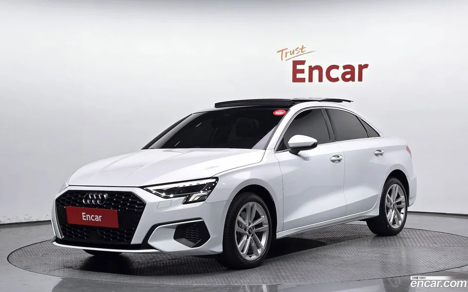 Audi A3 (8Y) 40 TFSI 2022 — фото 1, купить с доставкой в Москву