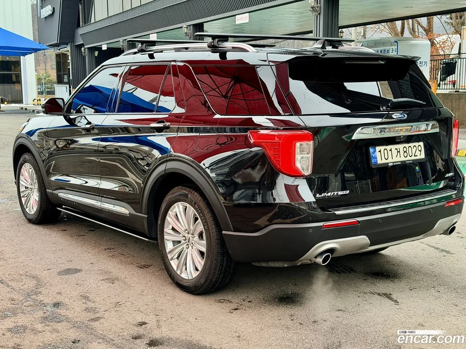 Ford Explorer 2.3 4WD 2023 — миниатюра 2