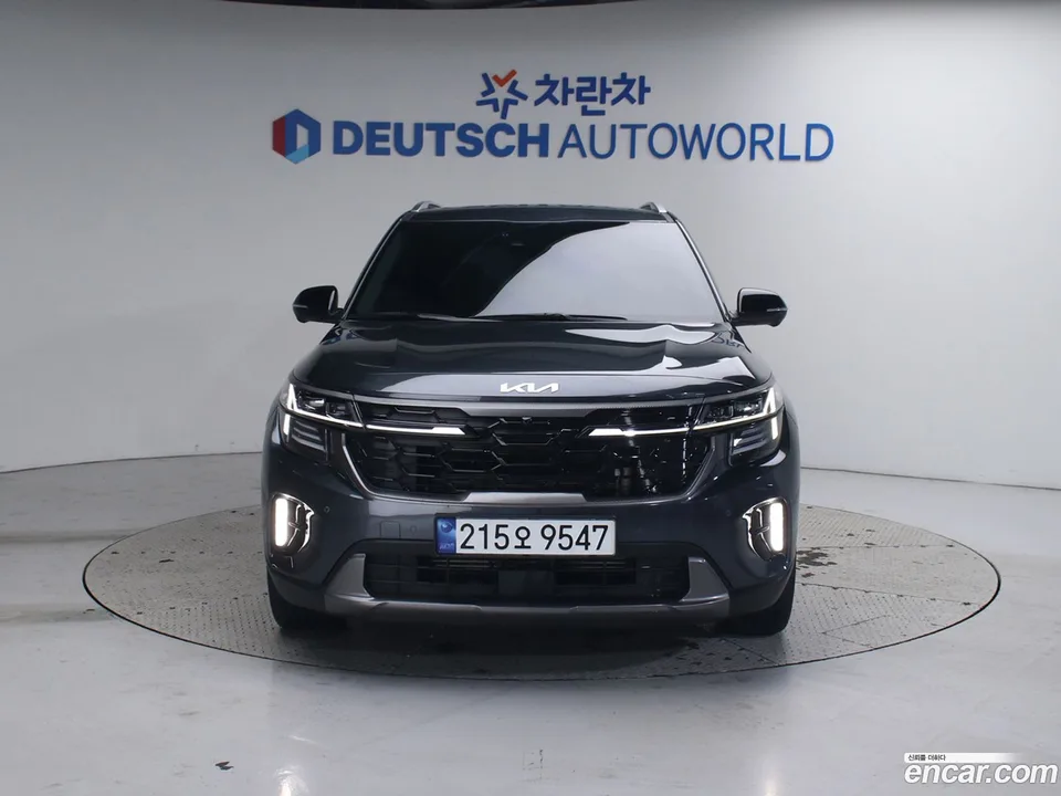 Kia Seltos 1.6 4WD 2023 — миниатюра 3