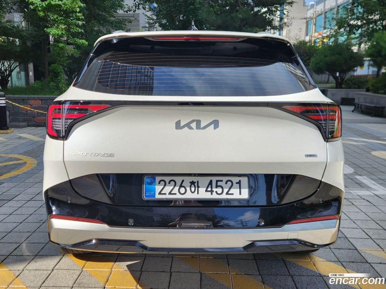 Kia Sportage Hybrid 2025 — 4